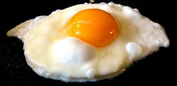 ביצים מקושקשות - ביצה מקושקשת