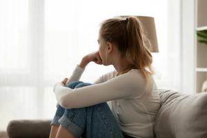 איך להתמודד עם דיכאון בילדות