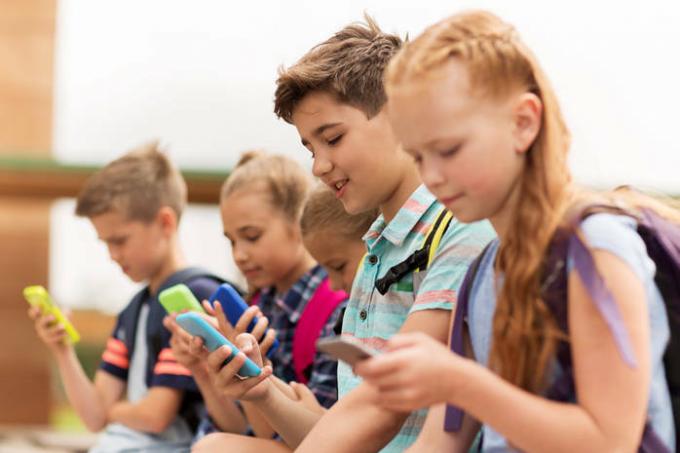 ילד רוצה אייפון - מה לעשות: 10 יתרונות וחסרונות