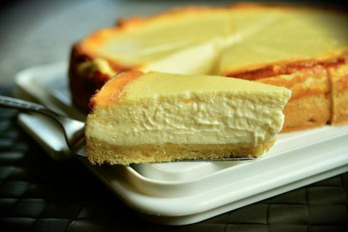 עוגת גבינה תפוחה-בננה ללא אפייה: מתכון שלב אחר שלב