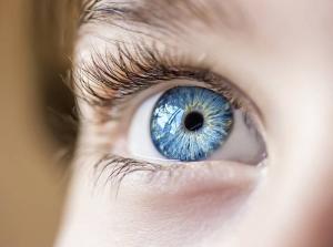 כיצד לזהות בעיות ראייה אצל הילד: ייעוץ רופא עיניים