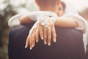 15 שנות נישואין: מה זה יום השנה הזה, איך קוראים לו